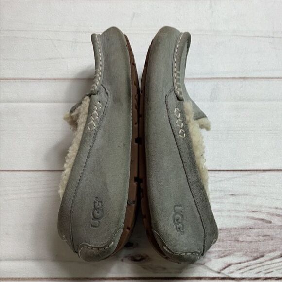 UGG Women’s Ansley Light Gray Suede Slippers - Picture 8 of 13
